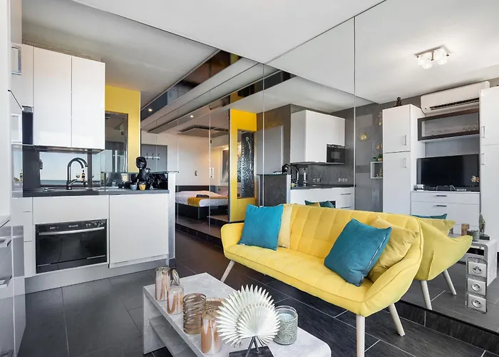 Village Naturiste R4n - Le Mirror Port Nature Luxe アグド